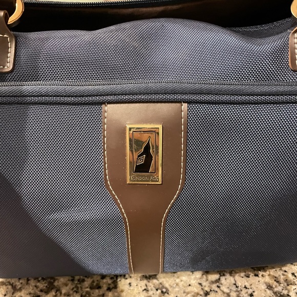 London Fog Westminister Cabin Bag 17 inch - Navy blue - Picture 4 of 8